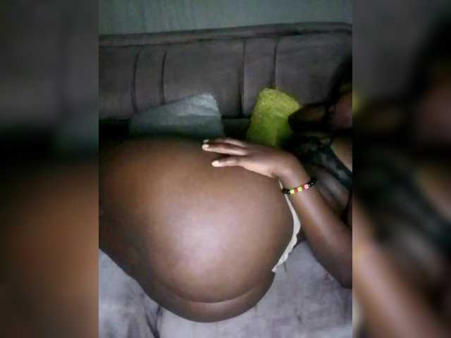 Davinalola's BongaCams show and profile