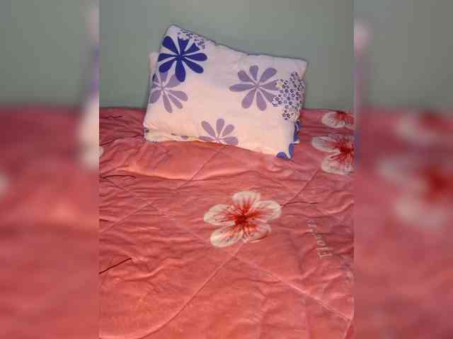 underratedbarb Live Webcam on BongaCams