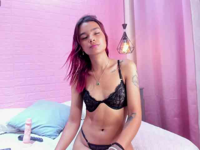 AlexandraMiller AlexandraMiller