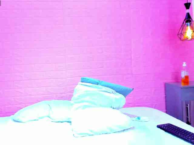 AlexandraMiller AlexandraMiller