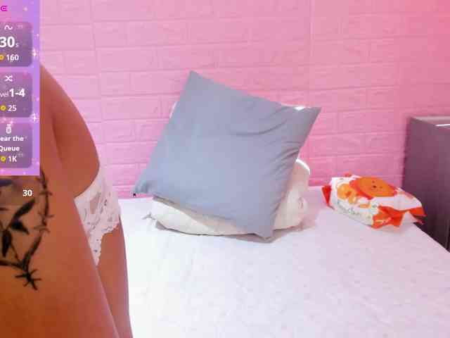 AlexandraMiller AlexandraMiller