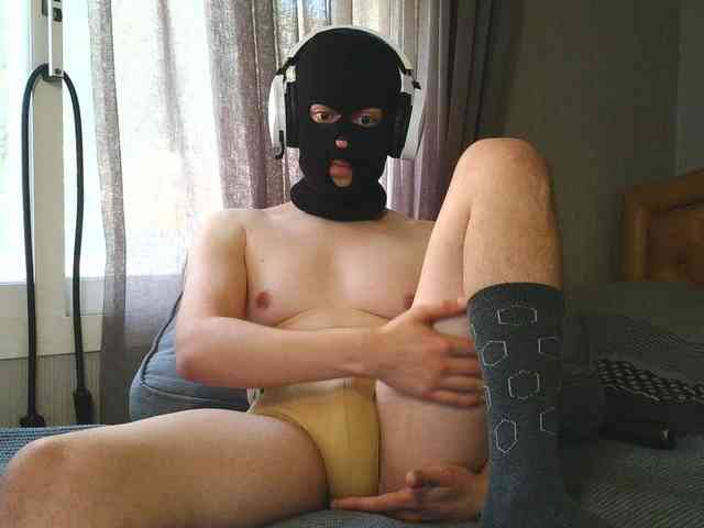 whiteguy77 whiteguy77