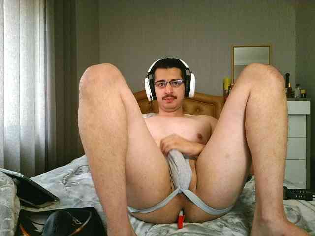 whiteguy77 whiteguy77