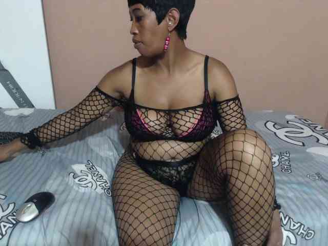 NaughtyCakexxxx webcam