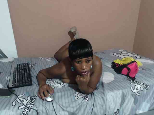 NaughtyCakexxxx webcam