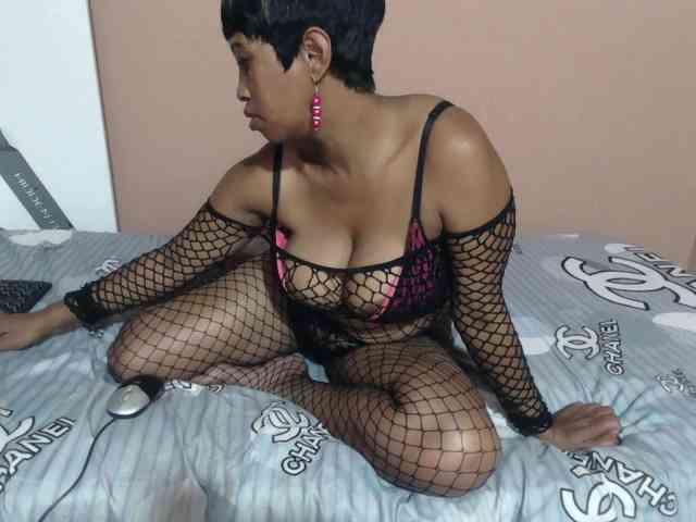 NaughtyCakexxxx webcam