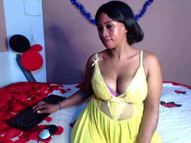 NaughtyCakexxxx webcam