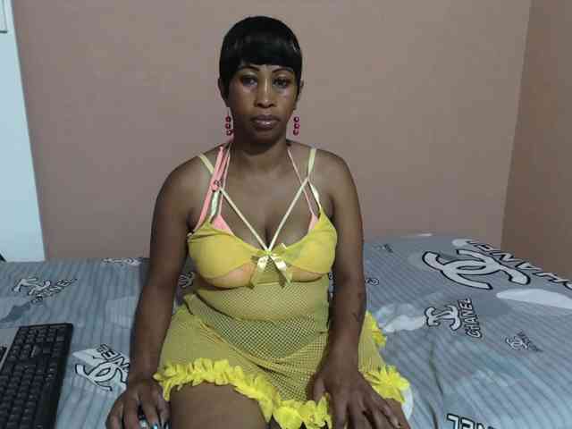 NaughtyCakexxxx webcam