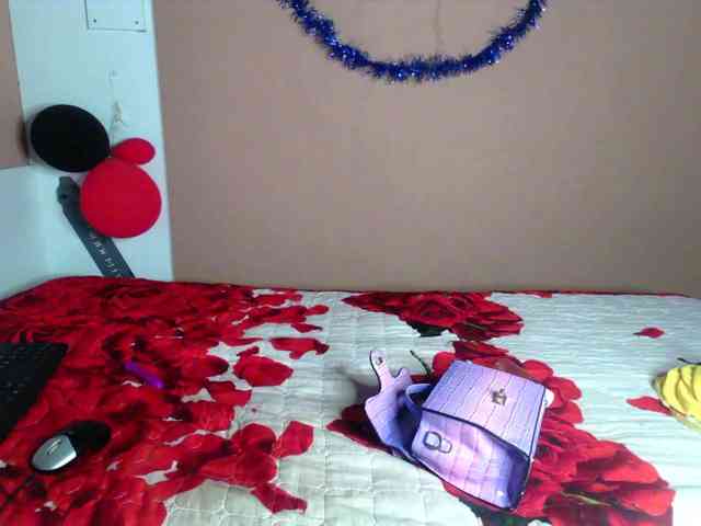 NaughtyCakexxxx webcam