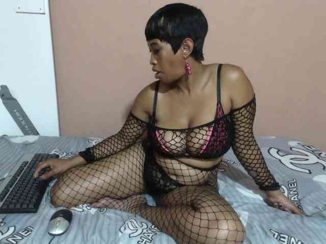 NaughtyCakexxxx webcam