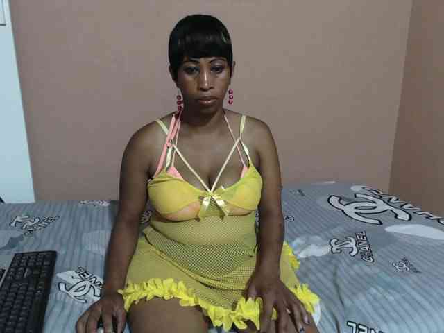 NaughtyCakexxxx webcam