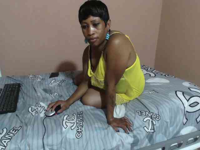 NaughtyCakexxxx webcam