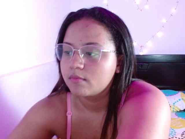 adeline-samy822 webcam