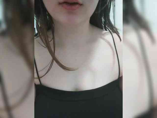 uobsessedwme Live Webcam on BongaCams