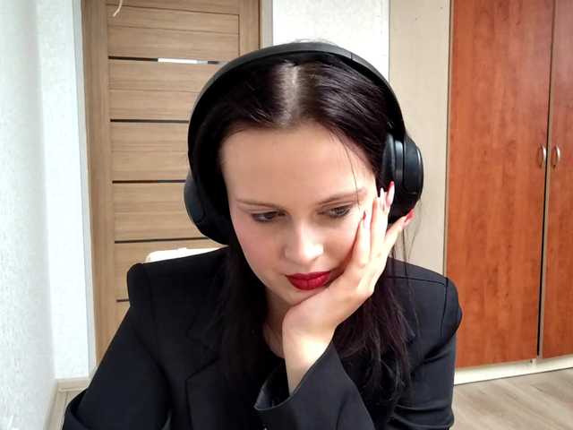 DelfinaStrauss's BongaCams show and profile