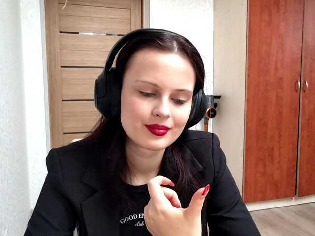 DelfinaStrauss's BongaCams show and profile