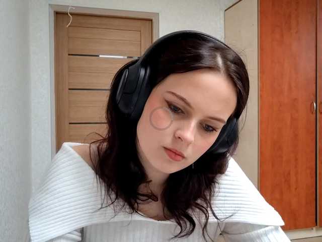 DelfinaStrauss's BongaCams show and profile