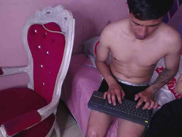 TeamSweetSins webcam