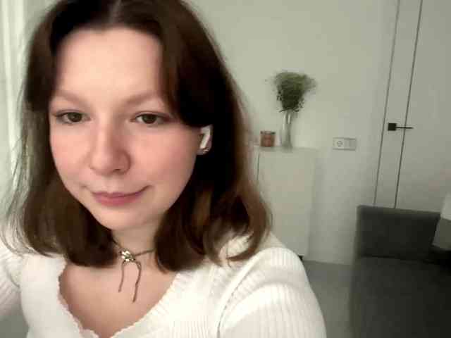 MaryannaZacate webcam