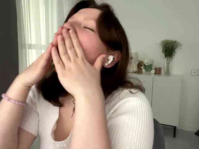 MaryannaZacate webcam