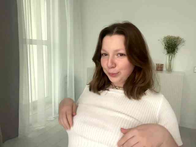 MaryannaZacate webcam