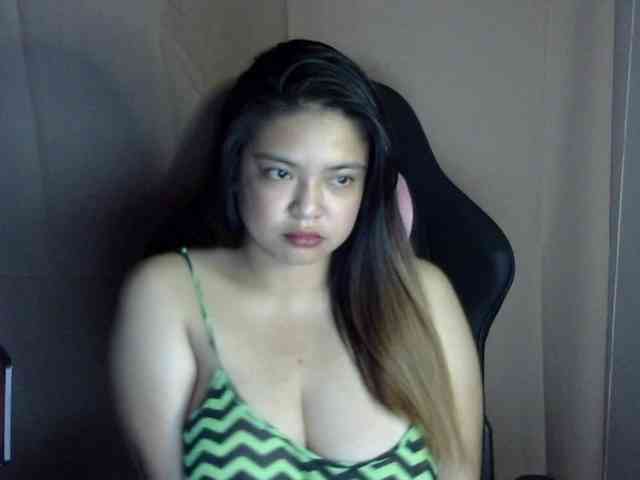 AthenaGuerero21 webcam