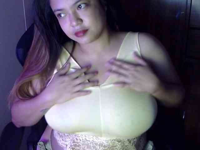 AthenaGuerero21 webcam