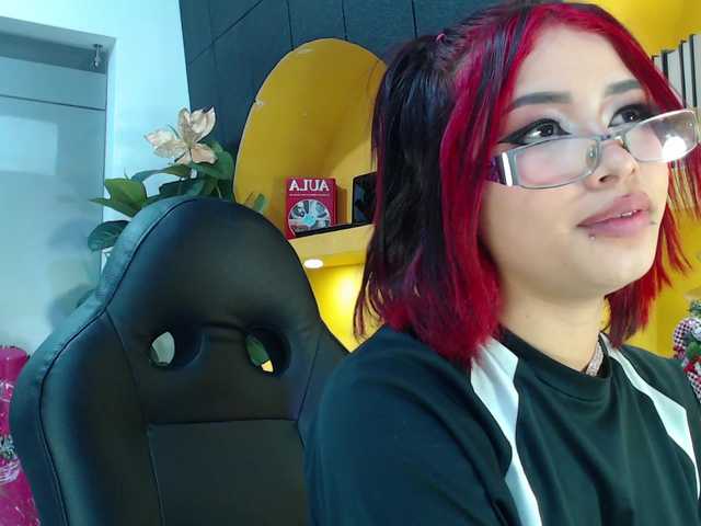 HelenaScott's BongaCams show and profile