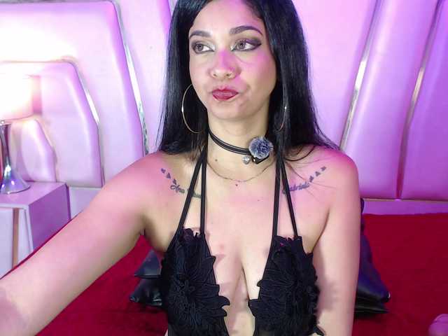 MarianaMontezz's BongaCams show and profile