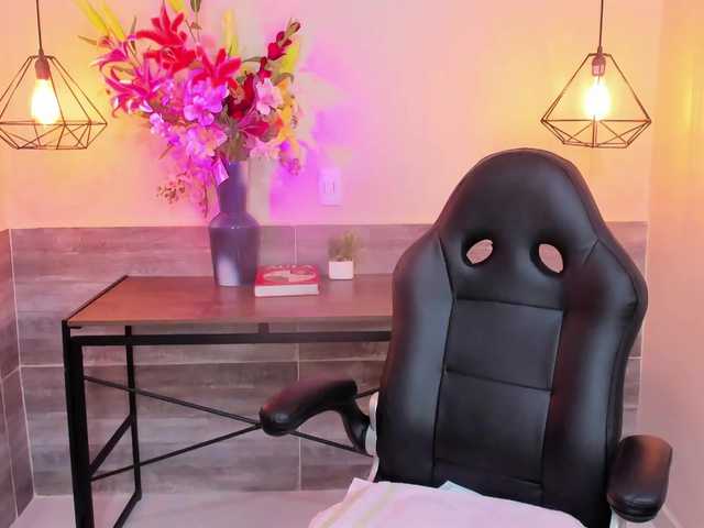 MarianaMontezz's BongaCams show and profile