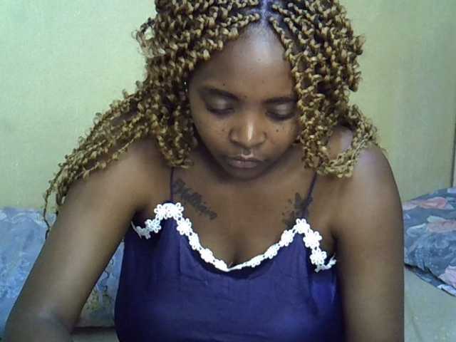 Cheerchelly's BongaCams show and profile