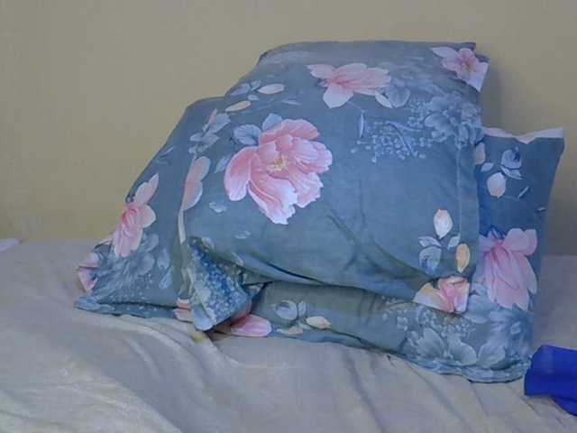 Cheerchelly's BongaCams show and profile