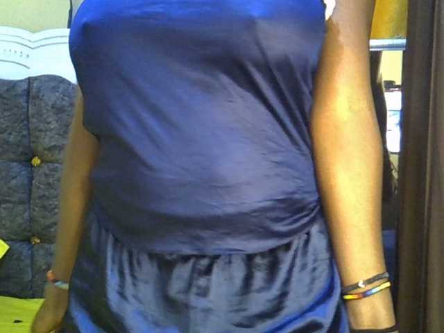 Cheerchelly's BongaCams show and profile