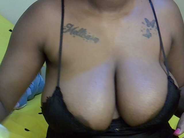 Cheerchelly's BongaCams show and profile