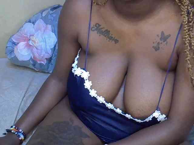 Cheerchelly Live Webcam on BongaCams