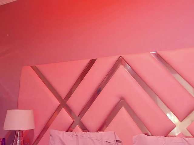  ViolettaLane chat room