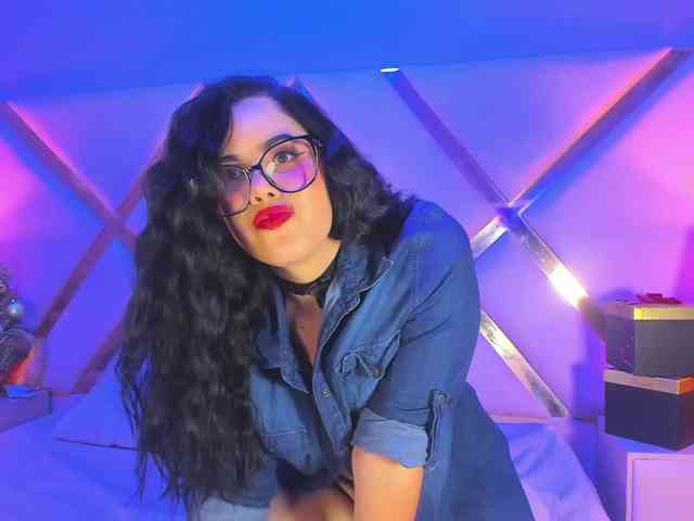 ViolettaLane Live Webcam on BongaCams