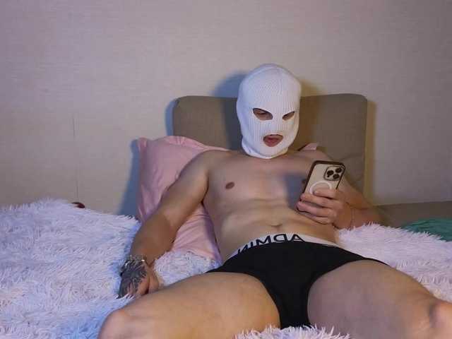 Kent-mod's BongaCams show and profile