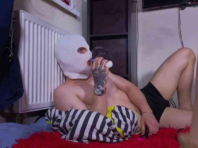 Kent-mod Live Webcam on BongaCams