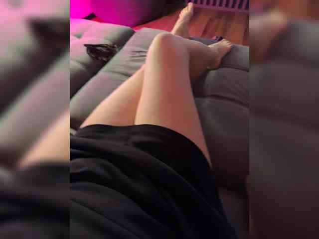 PolinaSexWife webcam