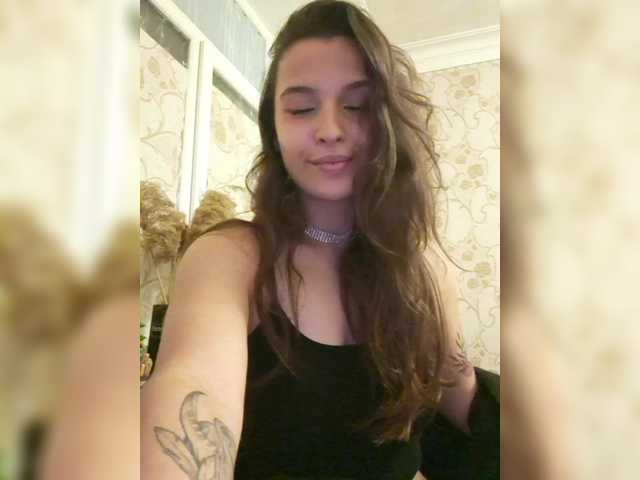  honey-bunny-lola chat room