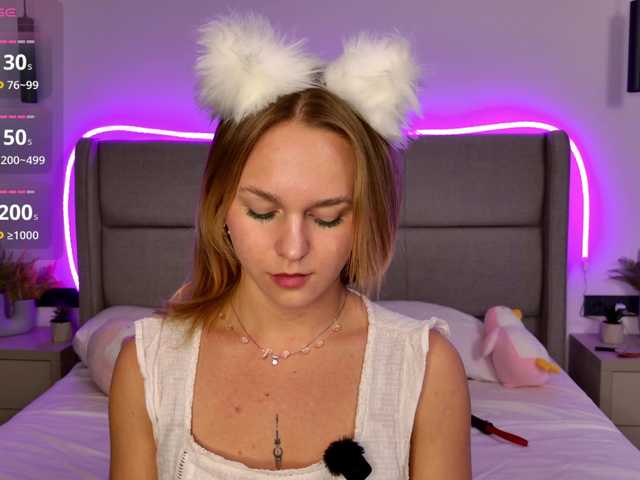 Miravine's BongaCams show and profile