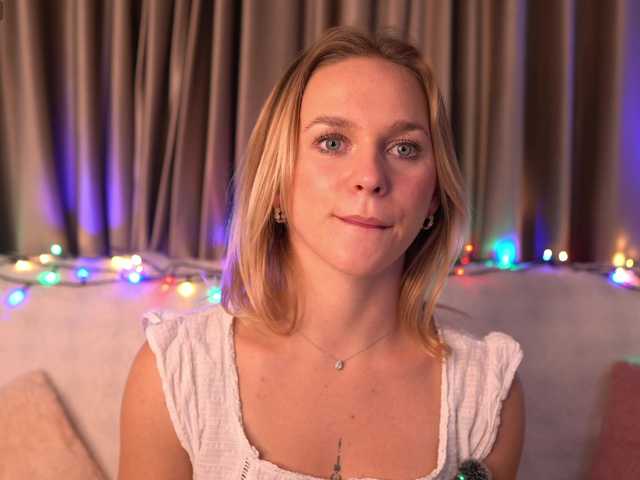 Miravine's BongaCams show and profile