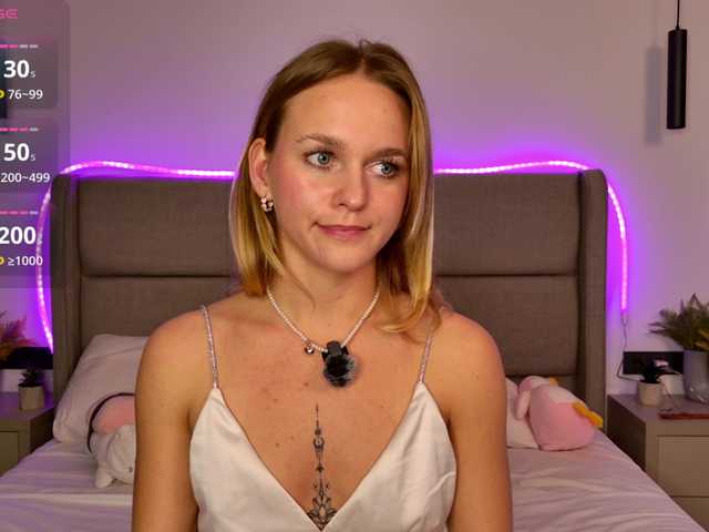 Miravine's BongaCams show and profile