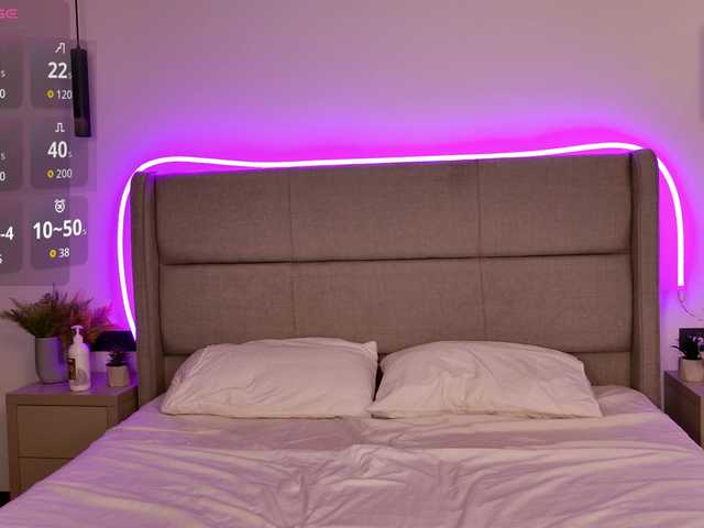 Miravine's BongaCams show and profile