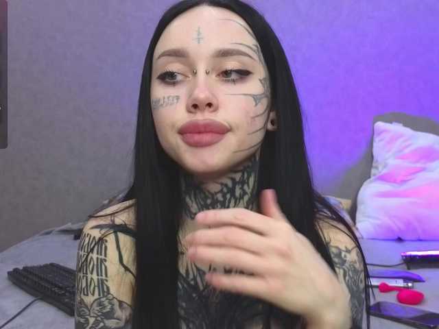 somniya's BongaCams show and profile