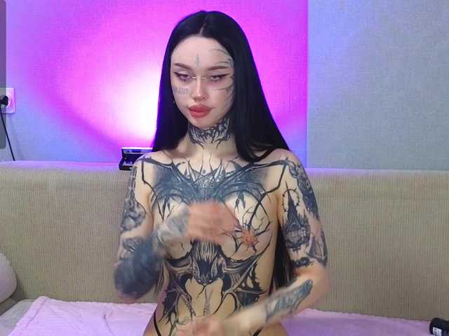 somniya's BongaCams show and profile