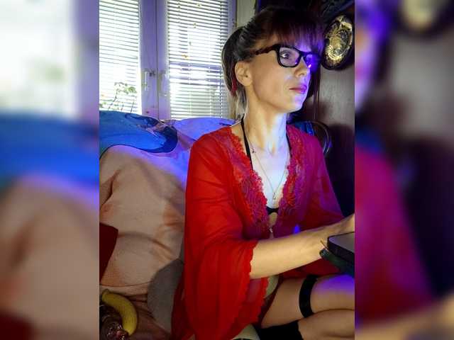 Vikeyna's BongaCams show and profile