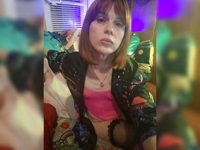 Vikeyna's BongaCams show and profile