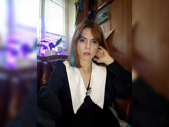 Vikeyna's BongaCams show and profile